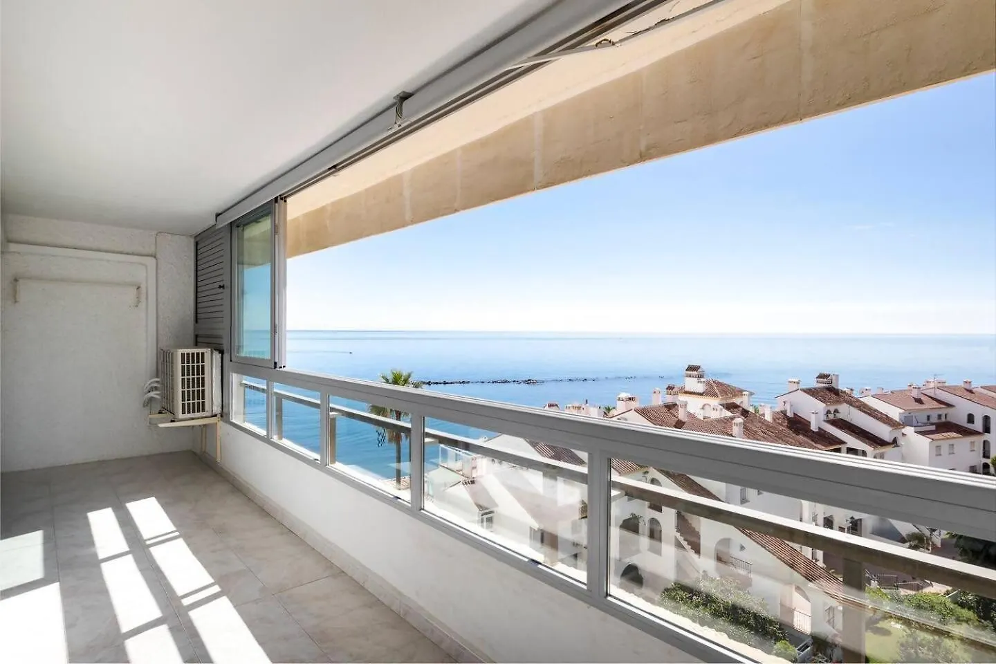 Stunning Apartment 50 Meters From The Sea Benalmadena
