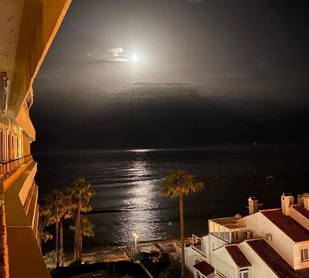 Stunning Apartment 10 Meters From The Beach With Parking Espanha