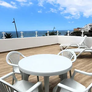 suncanarias-apartamentos-cristal-playa-la-arena.tenerifehoteles.net/