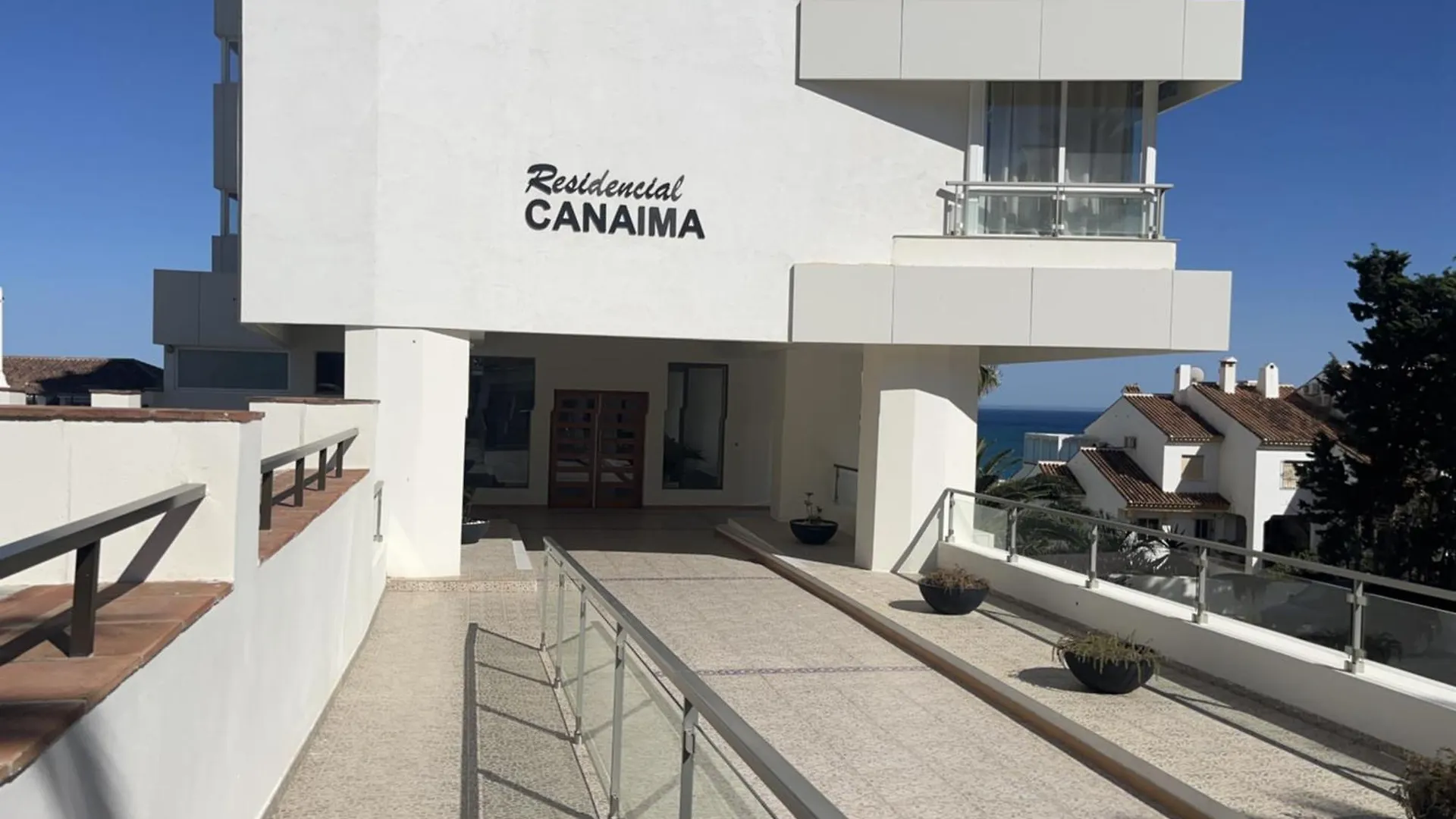 Stunning Apartment 10 Meters From The Beach With Parking  בנאלמדנה